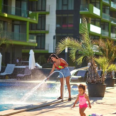 Melisea Aparthotel Pool & Spa Mamaia Nord 那沃达利 外观 照片